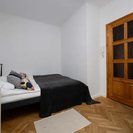 Cozy For Couples Near The Old Town By Renters