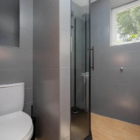 アパート Cozy For Couples Near The Old Town By Renters *